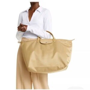 NWT Long champ le pliage travel bag Gold